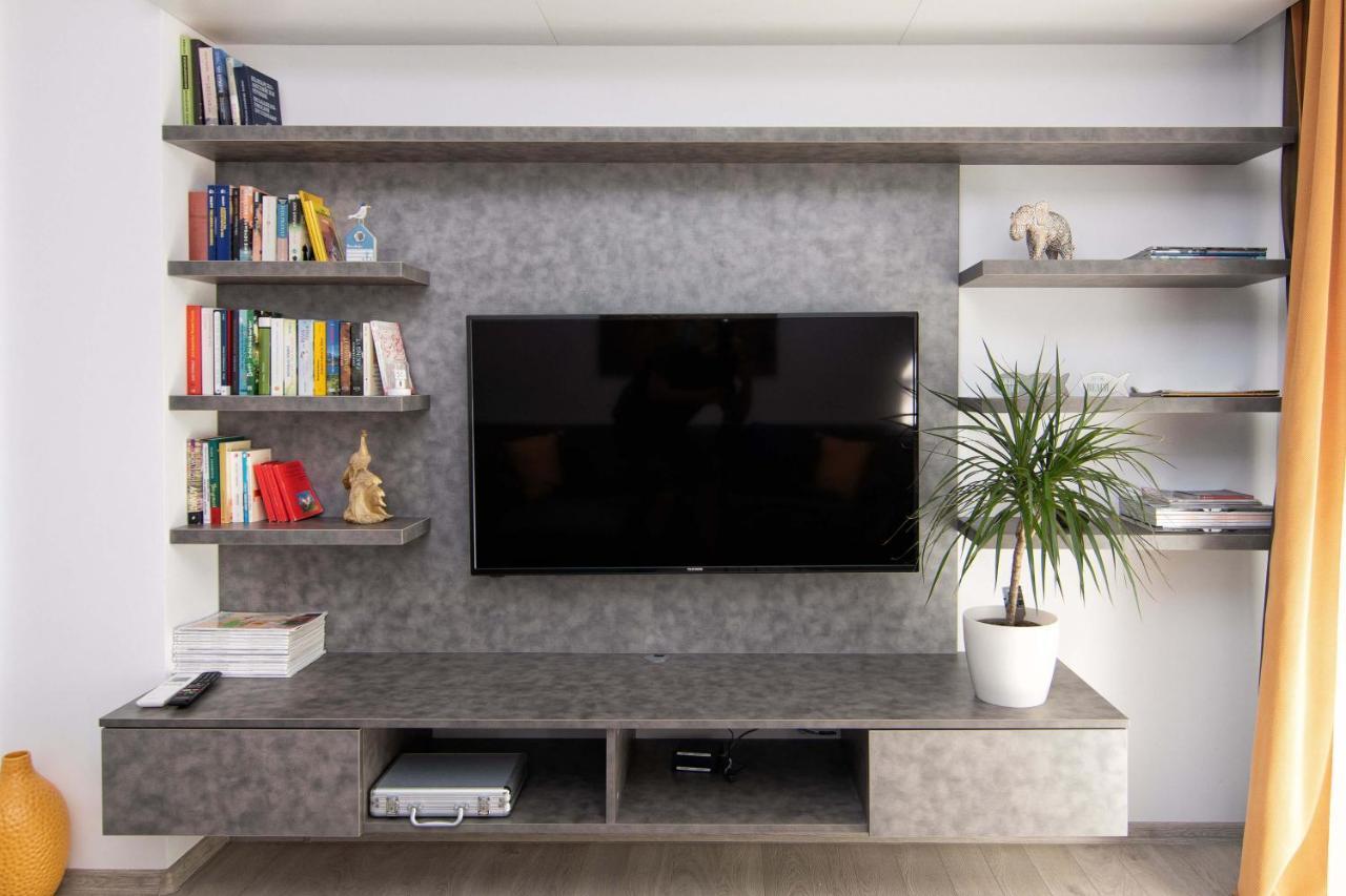 Luxury City Center Two Bedroom Apartment Close To Beach Varna Exteriör bild