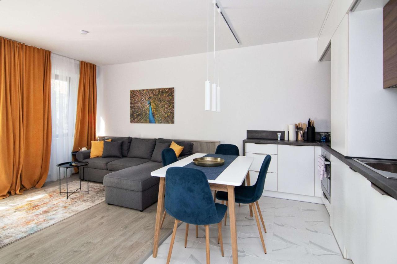Luxury City Center Two Bedroom Apartment Close To Beach Varna Exteriör bild