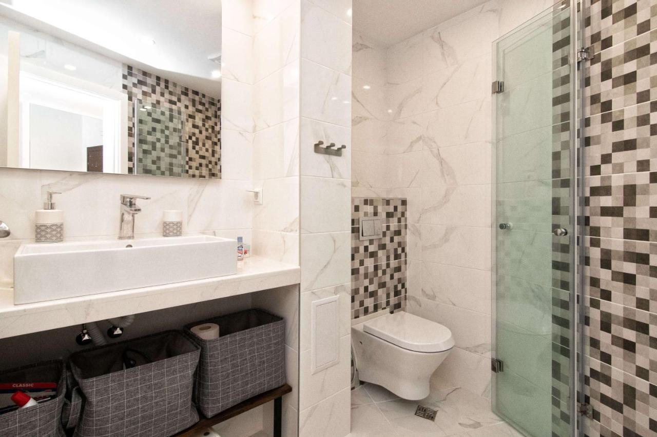Luxury City Center Two Bedroom Apartment Close To Beach Varna Exteriör bild