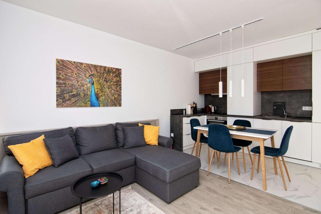 Luxury City Center Two Bedroom Apartment Close To Beach Varna Exteriör bild